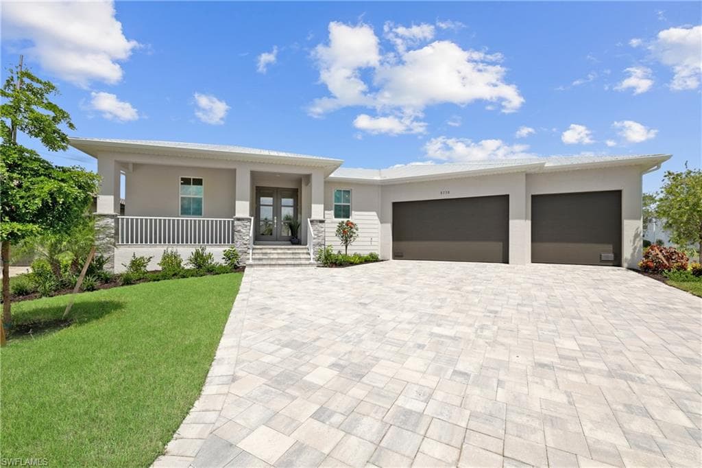 8738 Lakefront CT, FORT MYERS FL 33908-30