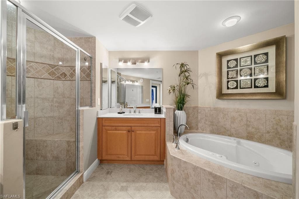 6061 Silver King BLVD # 906, CAPE CORAL FL 33914-17