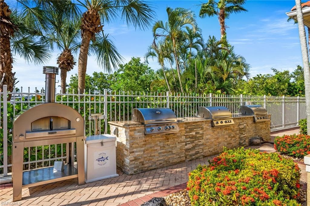 6061 Silver King BLVD # 906, CAPE CORAL FL 33914-38