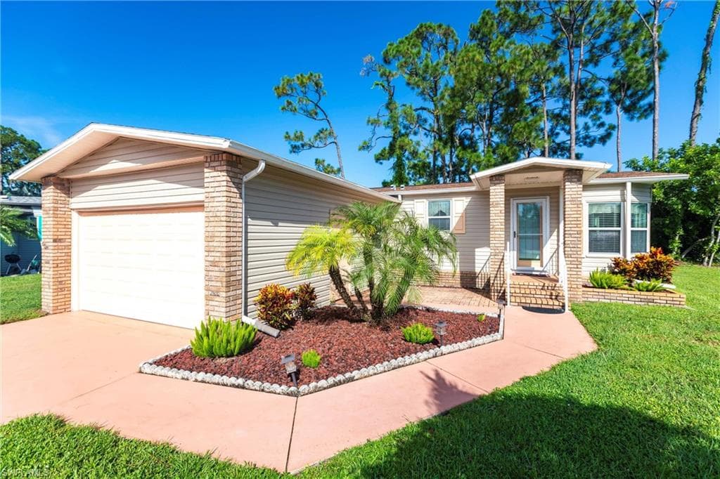 19631 Eagle Trace CT N, NORTH FORT MYERS FL 33903-1