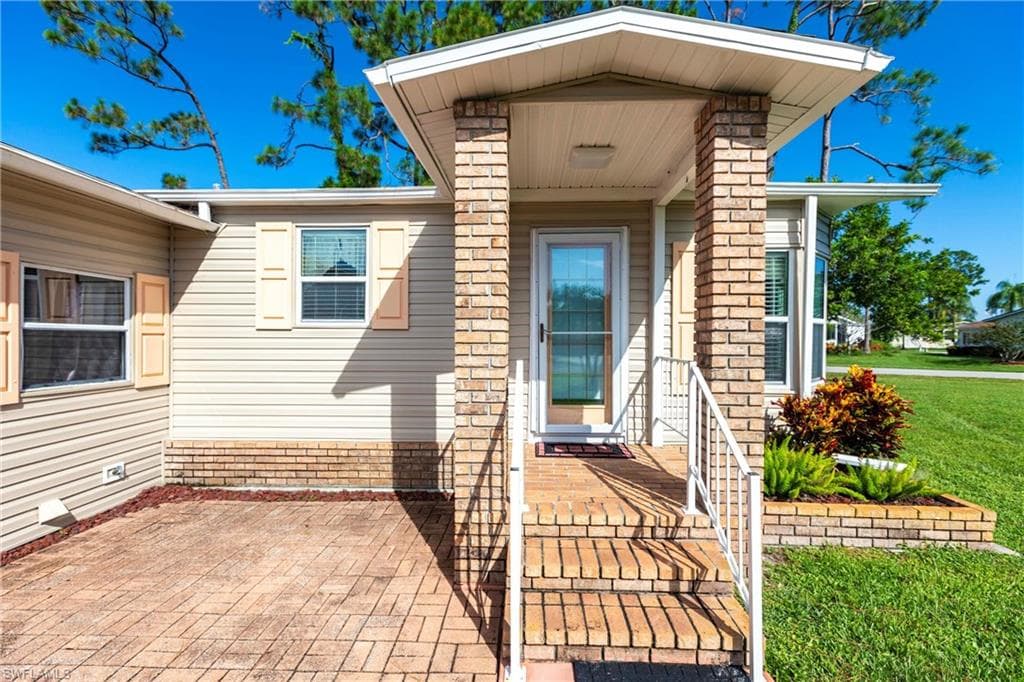 19631 Eagle Trace CT N, NORTH FORT MYERS FL 33903-2