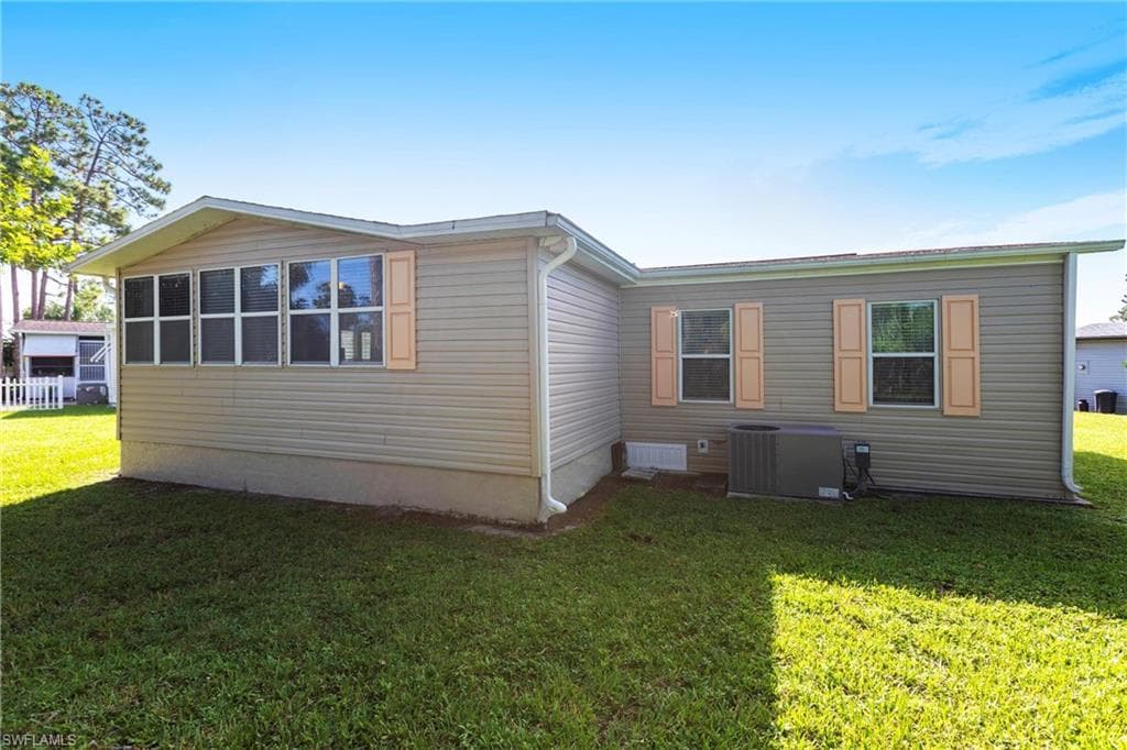 19631 Eagle Trace CT N, NORTH FORT MYERS FL 33903-27