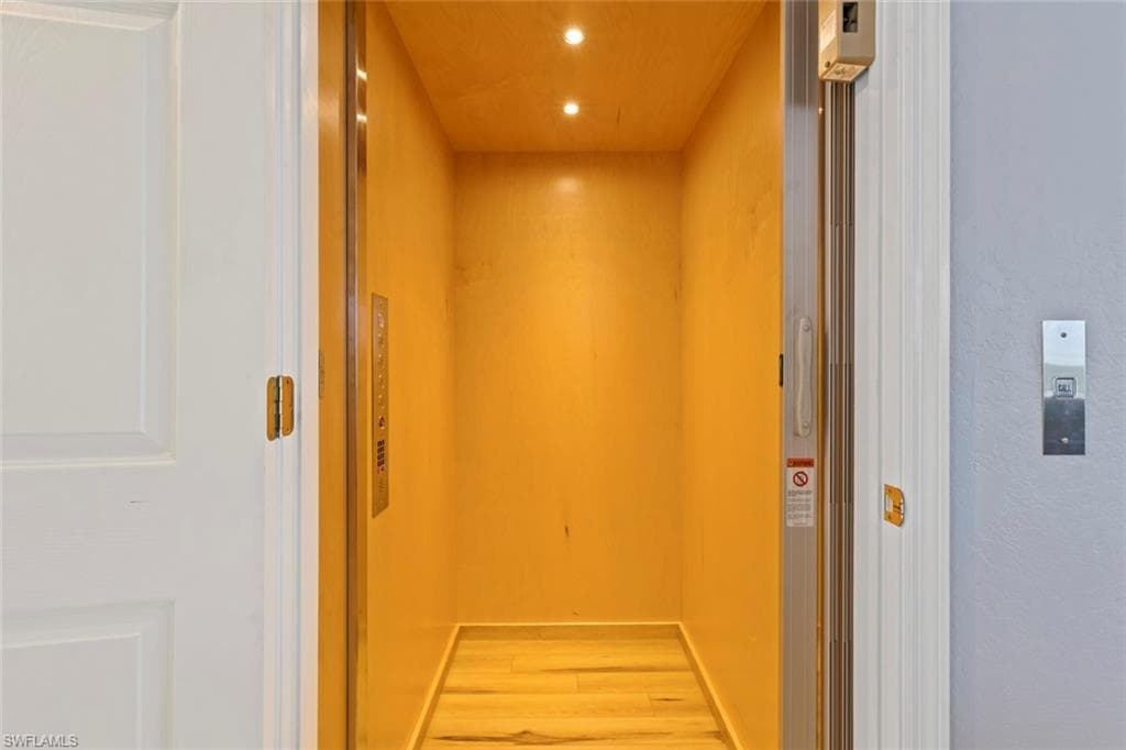 12220 Siesta DR, FORT MYERS BEACH FL 33931-20