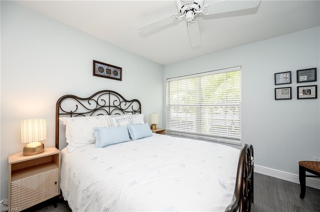 2460 Old Groves RD # E201, NAPLES FL 34109-16