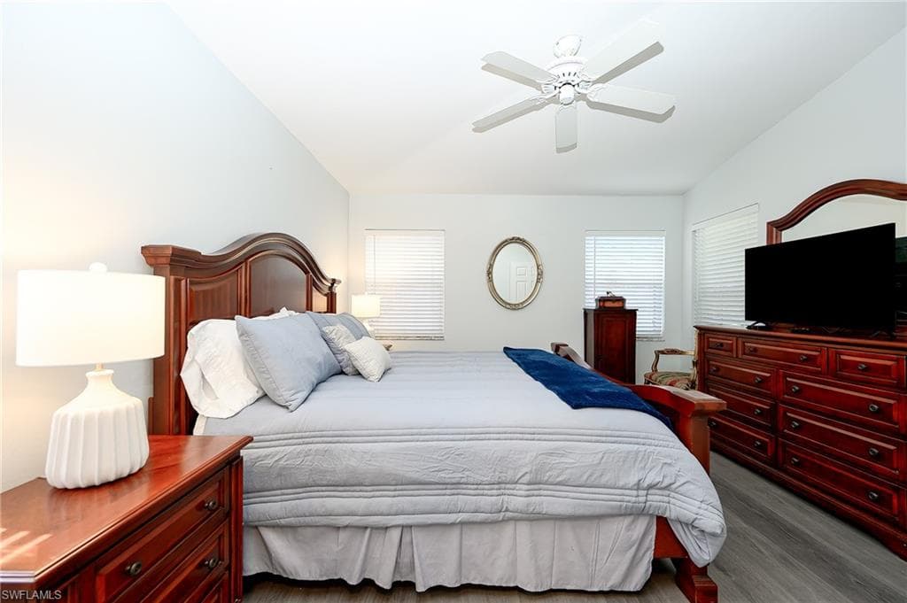 2460 Old Groves RD # E201, NAPLES FL 34109-19