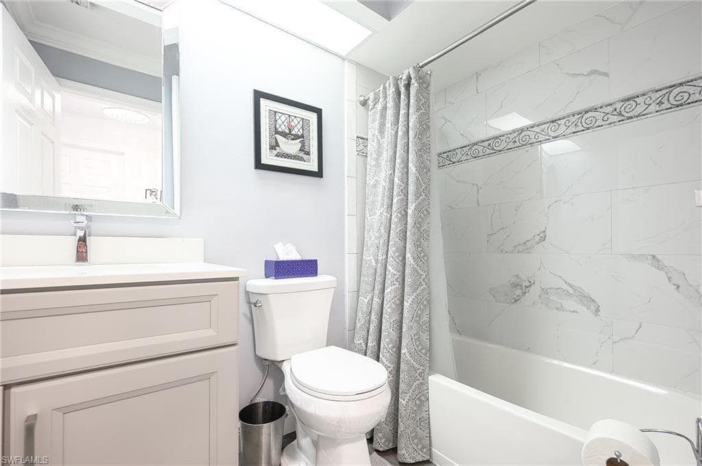 2460 Old Groves RD # E201, NAPLES FL 34109-17