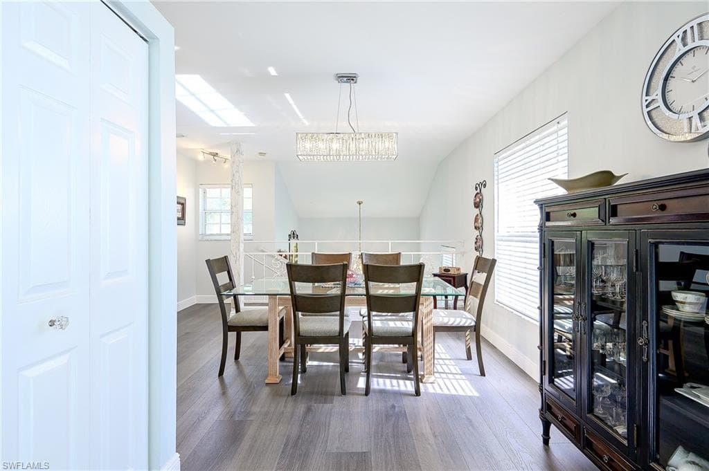 2460 Old Groves RD # E201, NAPLES FL 34109-7