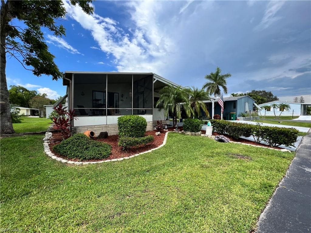 251 Loon LN, NAPLES FL 34114-5