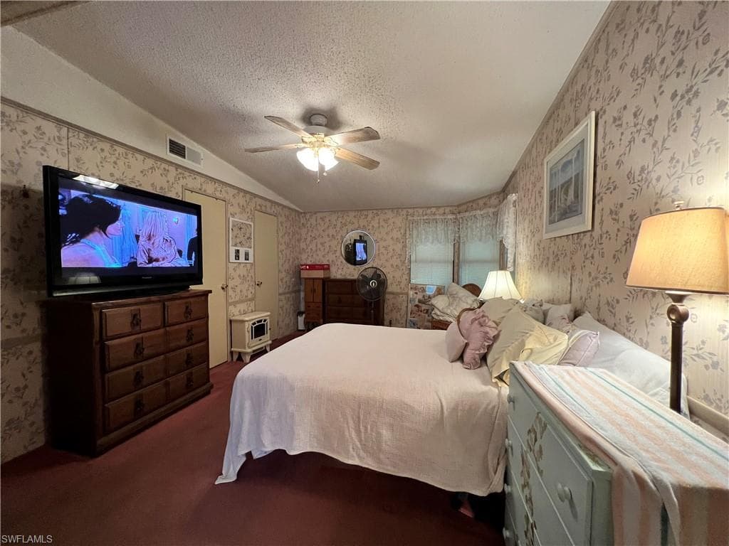 251 Loon LN, NAPLES FL 34114-12