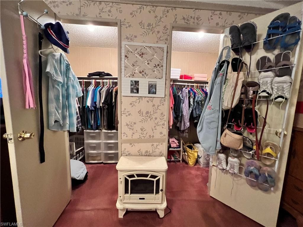 251 Loon LN, NAPLES FL 34114-15