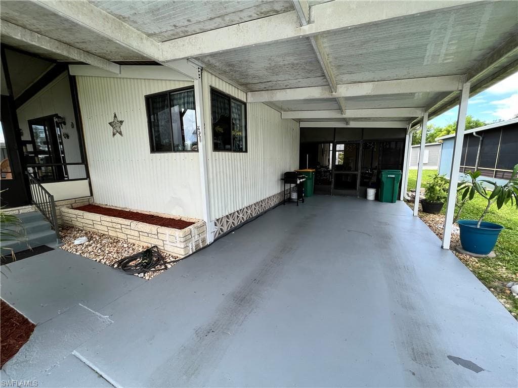 251 Loon LN, NAPLES FL 34114-6