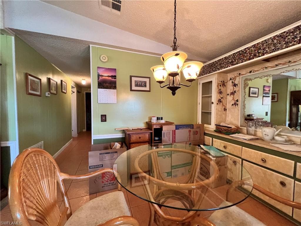 251 Loon LN, NAPLES FL 34114-27