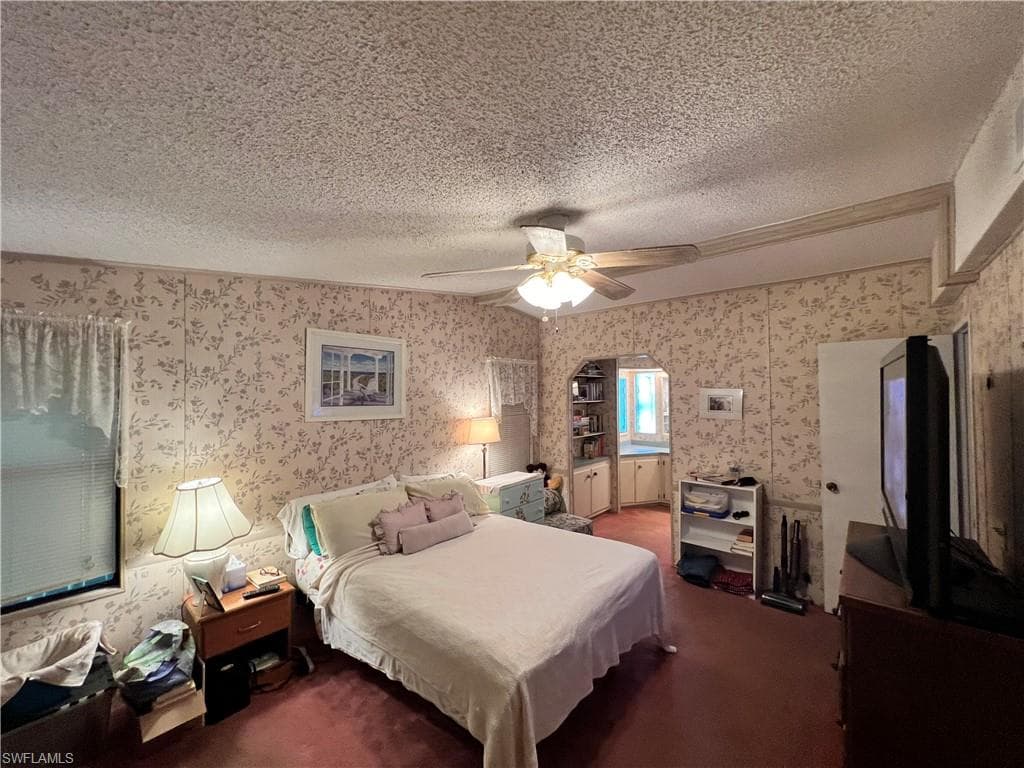 251 Loon LN, NAPLES FL 34114-13