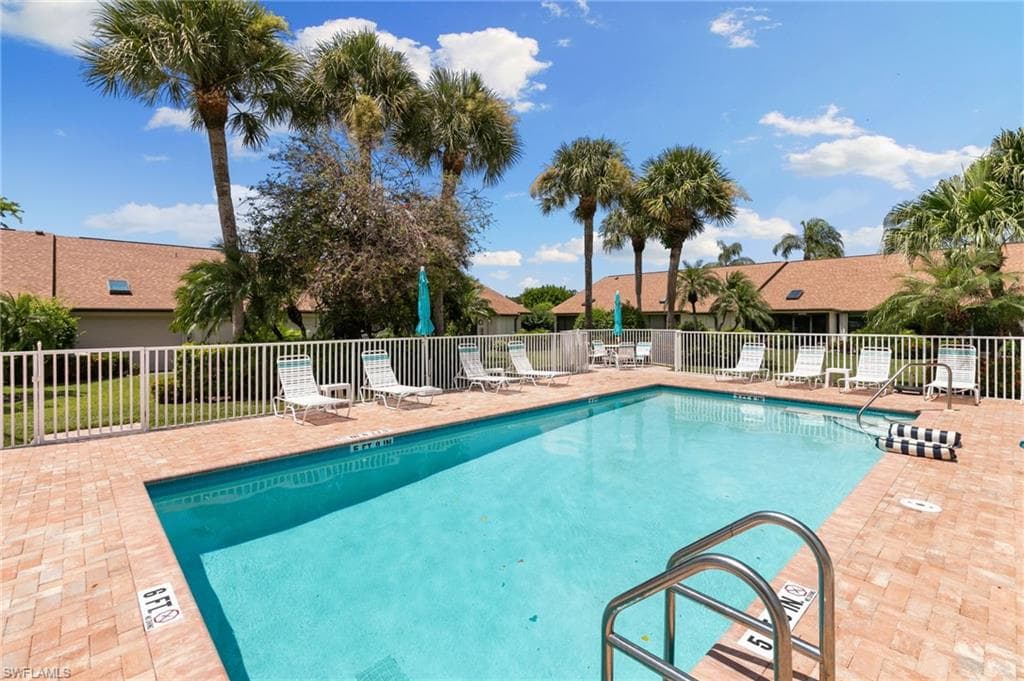 3346 Erick Lake DR # 2001, NAPLES FL 34109-29