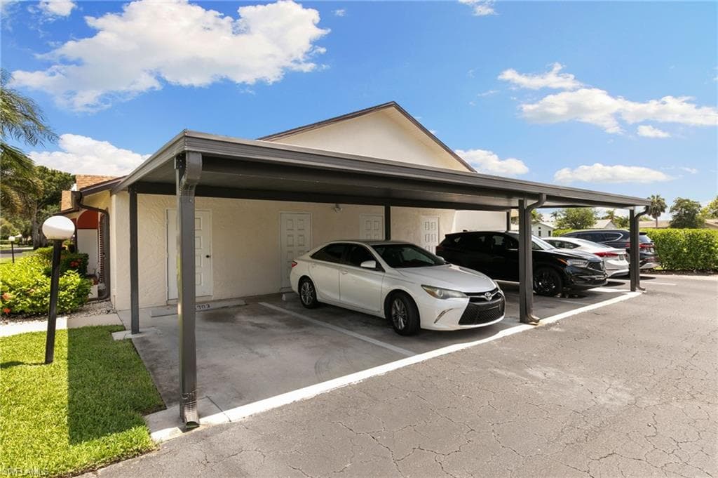 3346 Erick Lake DR # 2001, NAPLES FL 34109-30