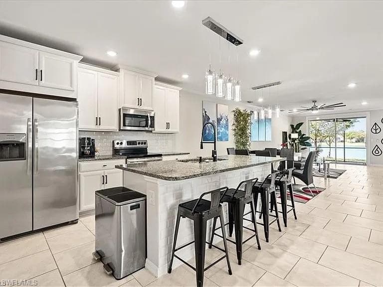14672 Edgewater CIR, NAPLES FL 34114-9