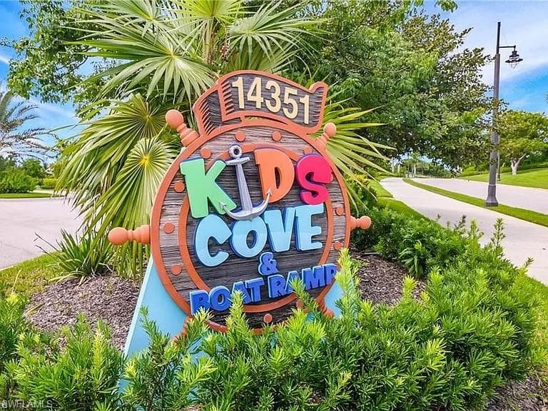 14672 Edgewater CIR, NAPLES FL 34114-28
