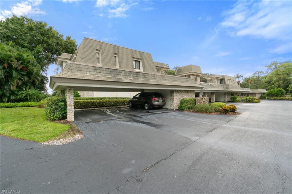 425 Wildwood LN # 425, NAPLES FL 34105-1