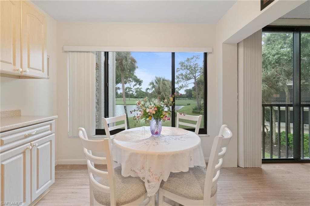 425 Wildwood LN # 425, NAPLES FL 34105-41