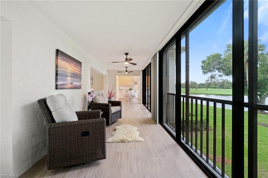 425 Wildwood LN # 425, NAPLES FL 34105-33