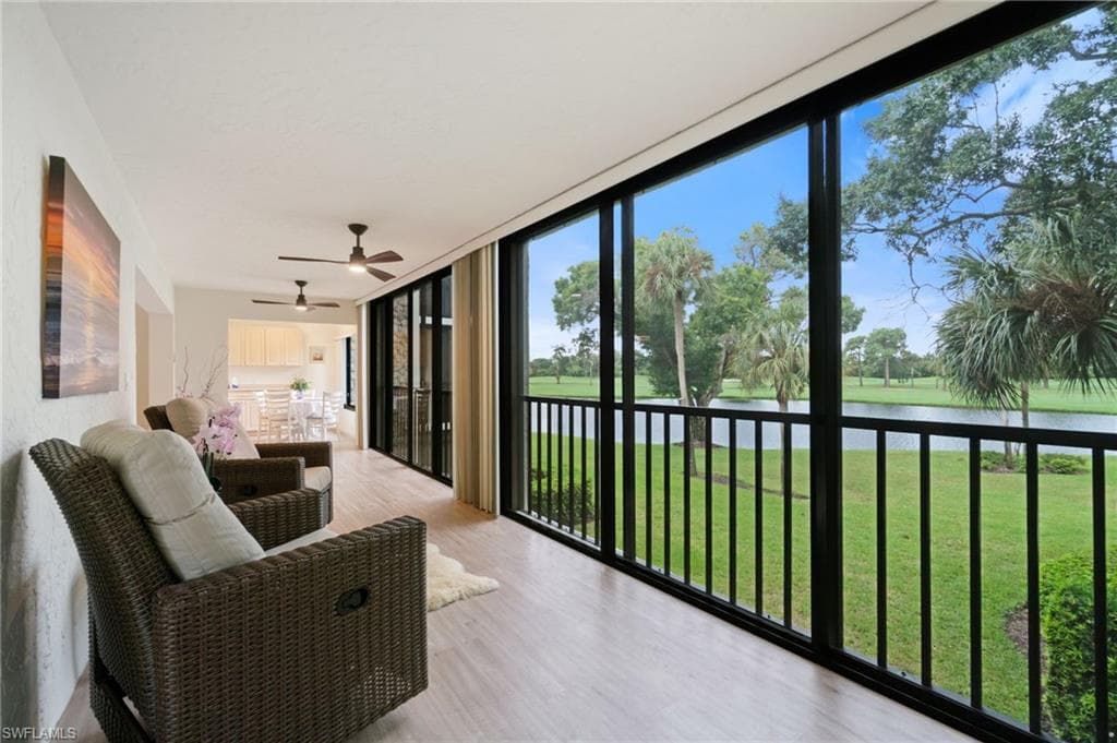 425 Wildwood LN # 425, NAPLES FL 34105-32