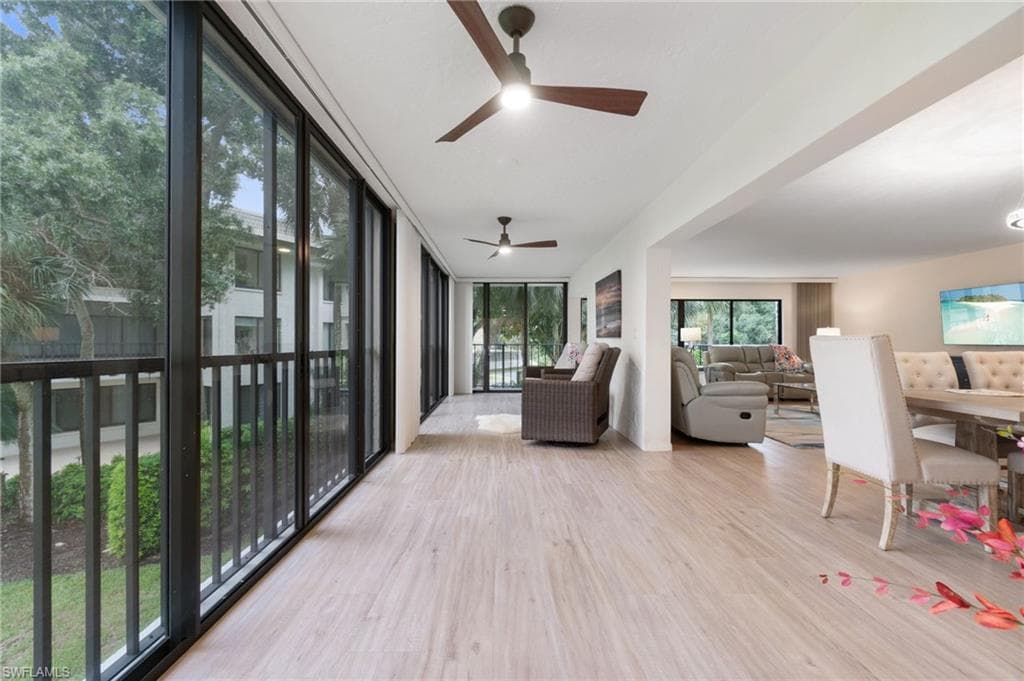 425 Wildwood LN # 425, NAPLES FL 34105-36