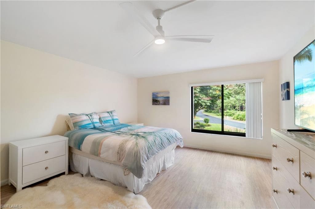 425 Wildwood LN # 425, NAPLES FL 34105-14