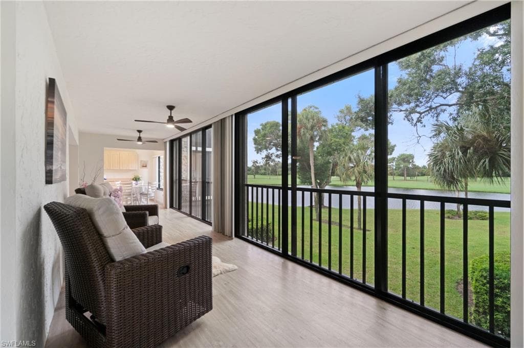 425 Wildwood LN # 425, NAPLES FL 34105-30