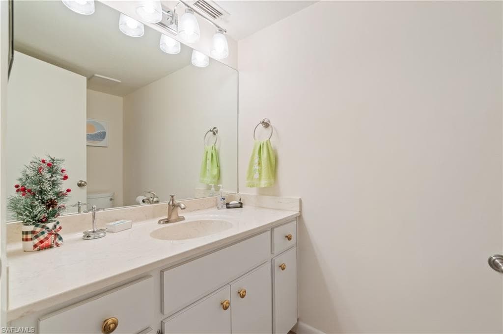 425 Wildwood LN # 425, NAPLES FL 34105-7