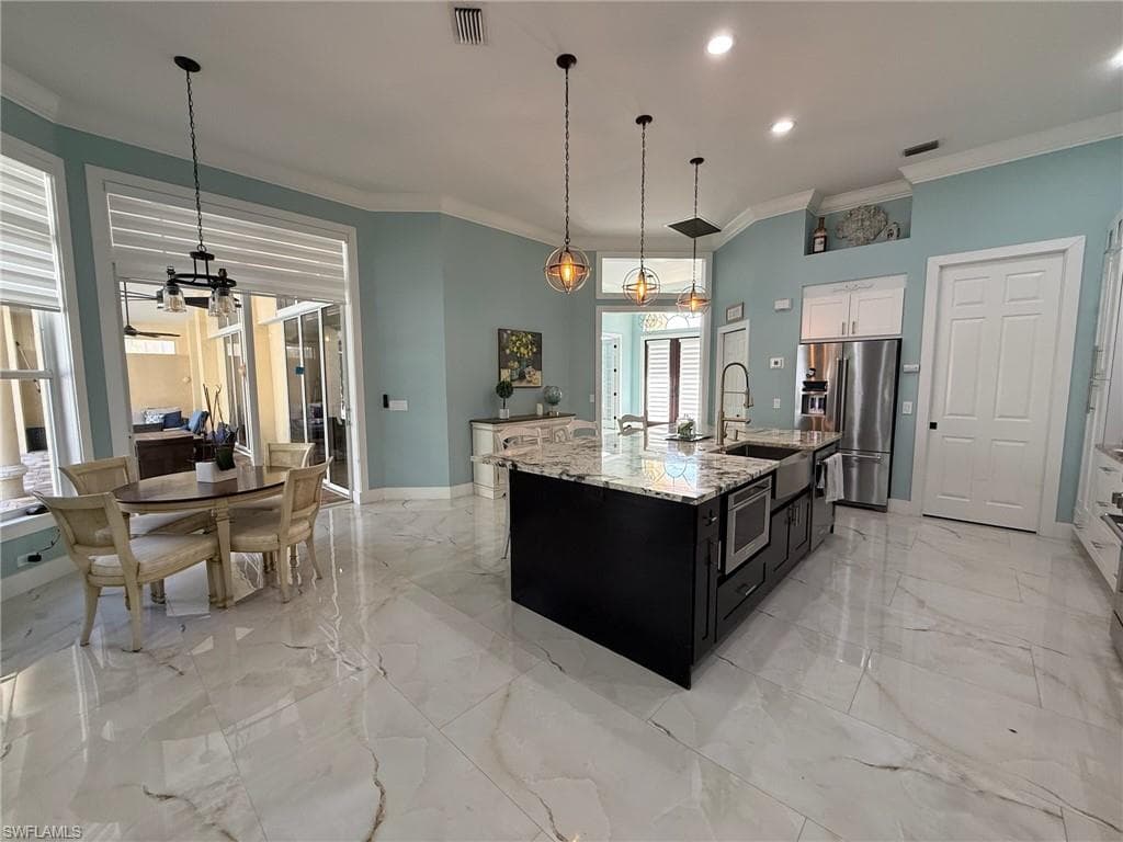 11279 Longshore WAY W, NAPLES FL 34119-6