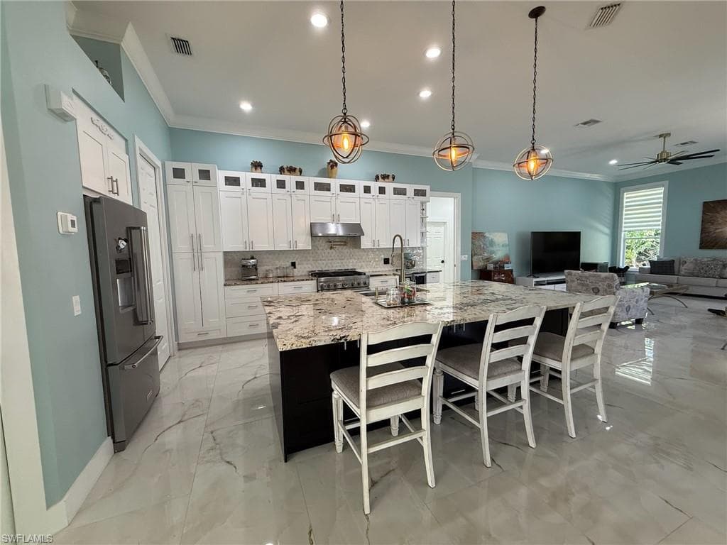 11279 Longshore WAY W, NAPLES FL 34119-2