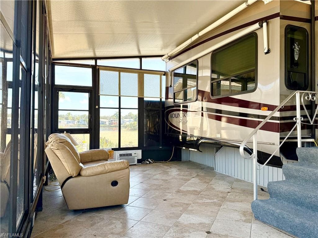 548 Cheetah DR, NAPLES FL 34114-11