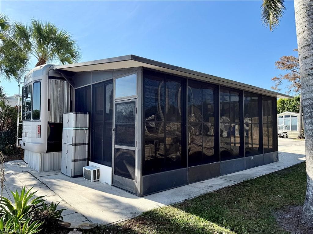 548 Cheetah DR, NAPLES FL 34114-10