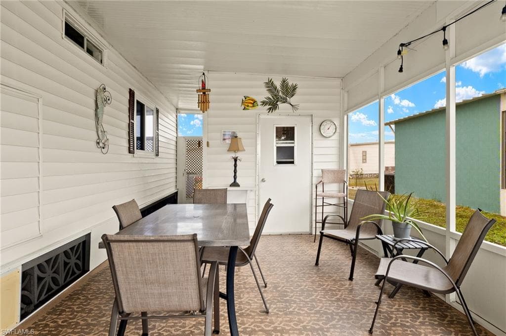 788 Roses LN, NORTH FORT MYERS FL 33917-2