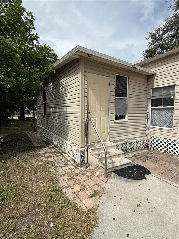 11051 Wagon TRL, BONITA SPRINGS FL 34135-3