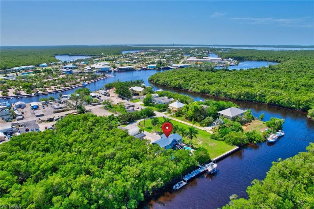936 Panther Creek LN # 2, EVERGLADES CITY FL 34139-2