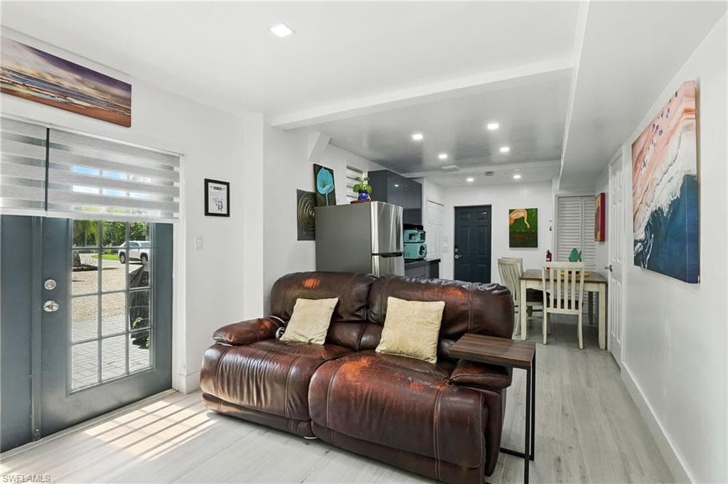 936 Panther Creek LN # 2, EVERGLADES CITY FL 34139-7