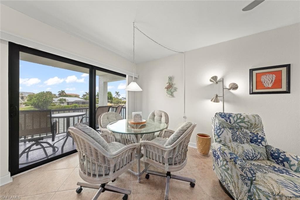 1250 Tennisplace CT # B24, SANIBEL FL 33957-5