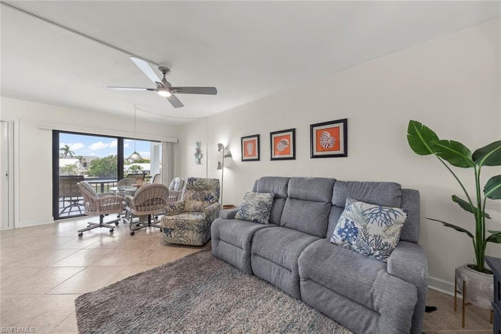 1250 Tennisplace CT # B24, SANIBEL FL 33957-15