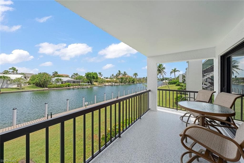 1250 Tennisplace CT # B24, SANIBEL FL 33957-25