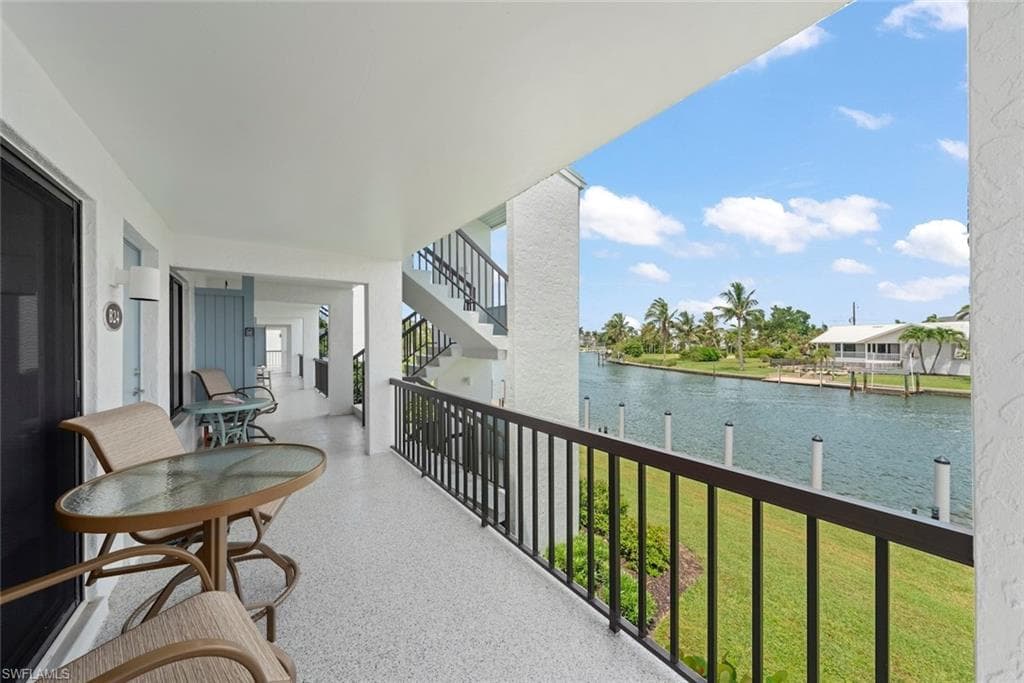 1250 Tennisplace CT # B24, SANIBEL FL 33957-27
