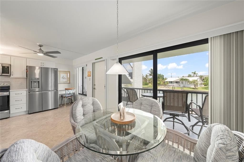 1250 Tennisplace CT # B24, SANIBEL FL 33957-4