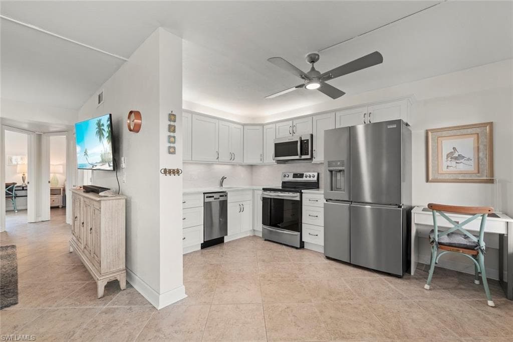 1250 Tennisplace CT # B24, SANIBEL FL 33957-8