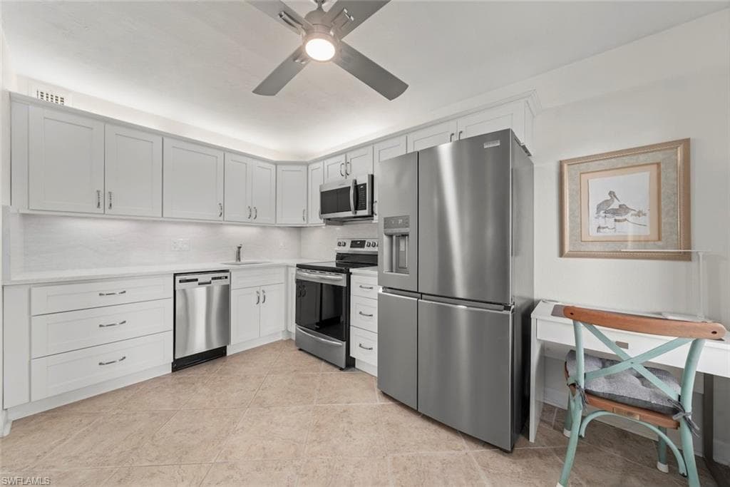 1250 Tennisplace CT # B24, SANIBEL FL 33957-10