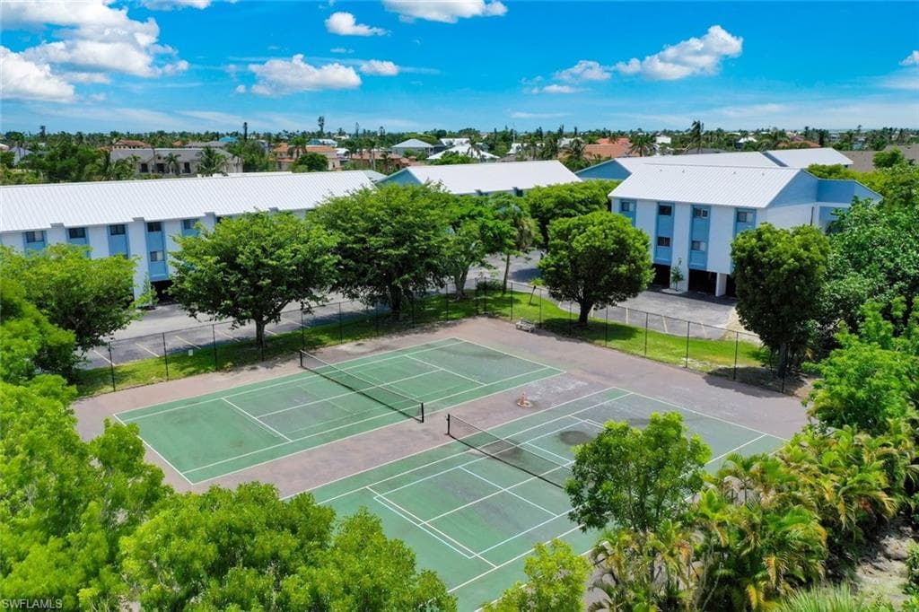 1250 Tennisplace CT # B24, SANIBEL FL 33957-38