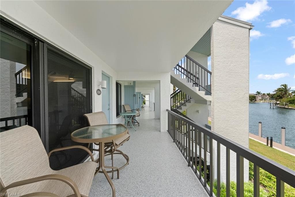 1250 Tennisplace CT # B24, SANIBEL FL 33957-28