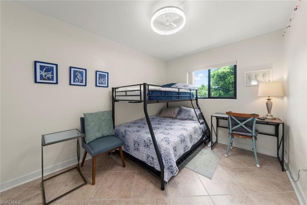 1250 Tennisplace CT # B24, SANIBEL FL 33957-24