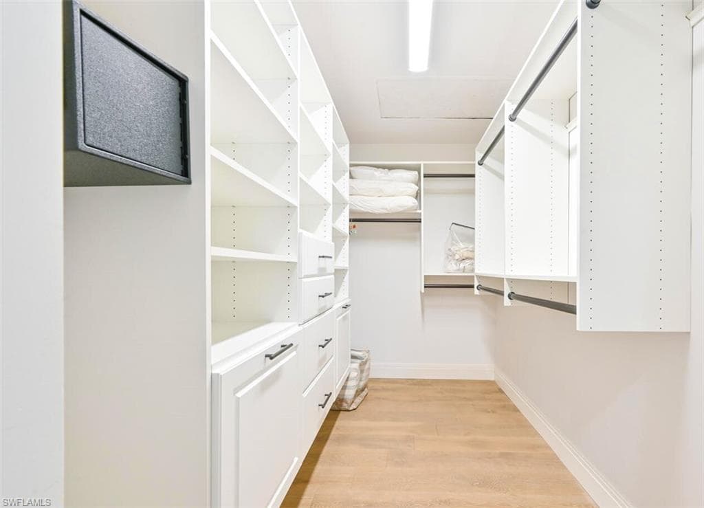 3105 Riviera DR # 201, NAPLES FL 34103-22