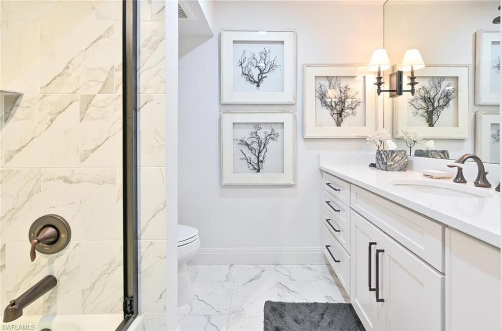 3105 Riviera DR # 201, NAPLES FL 34103-26