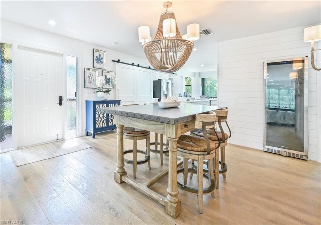 3105 Riviera DR # 201, NAPLES FL 34103-18